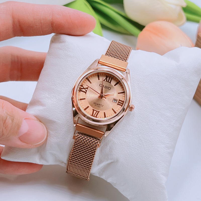 นาฬิกาข้อมือ casio แฟชั่นผู้หญิง สายแม่เหล็กปรับได้ ไม่ต้องตัด พร้อมกล่องคาสิโอฟรี