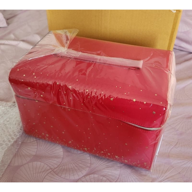 กระเป๋าเครื่องสำอางค์ estee lauder