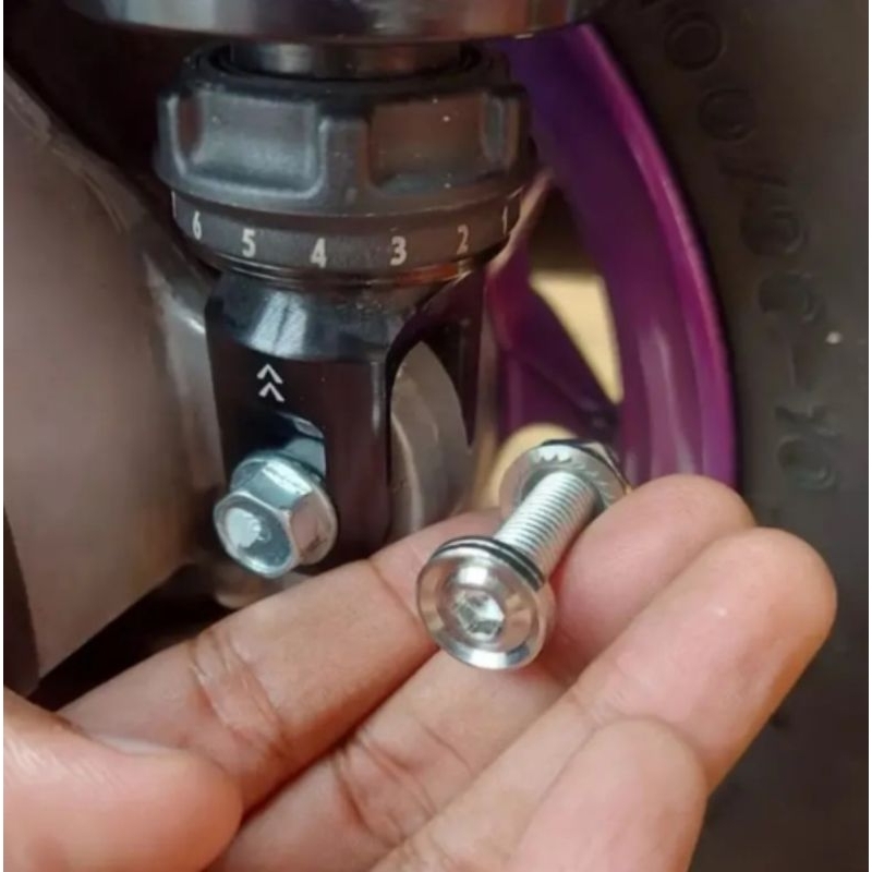 น๊อตยึดโช้คหลัง (ร่องลึก)Lead Grand Firano แกรนด์ฟีลาโน่ Pcx/Pcx160,Pcx150ทุกปี ตัวผู้+ตัวเมีย(ราคา/ชุด)