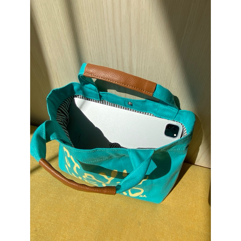 PictureOfYou #handbag #กระเป๋าถือ #กระเป๋าผ้าแคนวาส