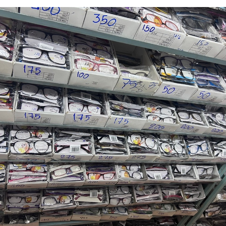 แว่น สายตา ยาว ราคาถูก ซื้อออนไลน์ที่นี้ สายตายาว +50 ถึง+400 คละแบบ