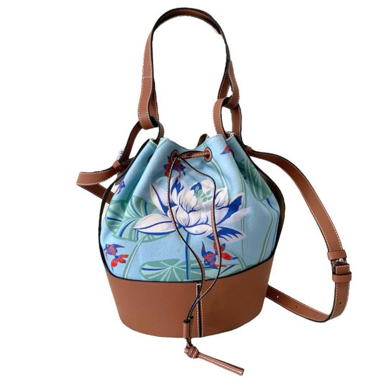 (ขายแล้ว) กระเป๋า loewe balloon แท้ มือสอง