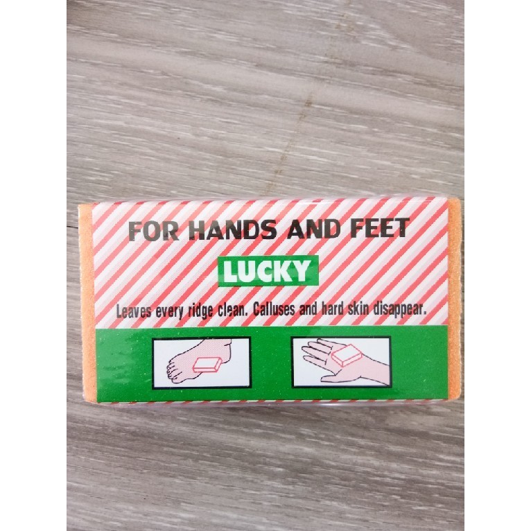 พร้อมส่ง!! Lucky โฟมขัดส้นเท้า ขัดข้อศอก 1 ก้อน