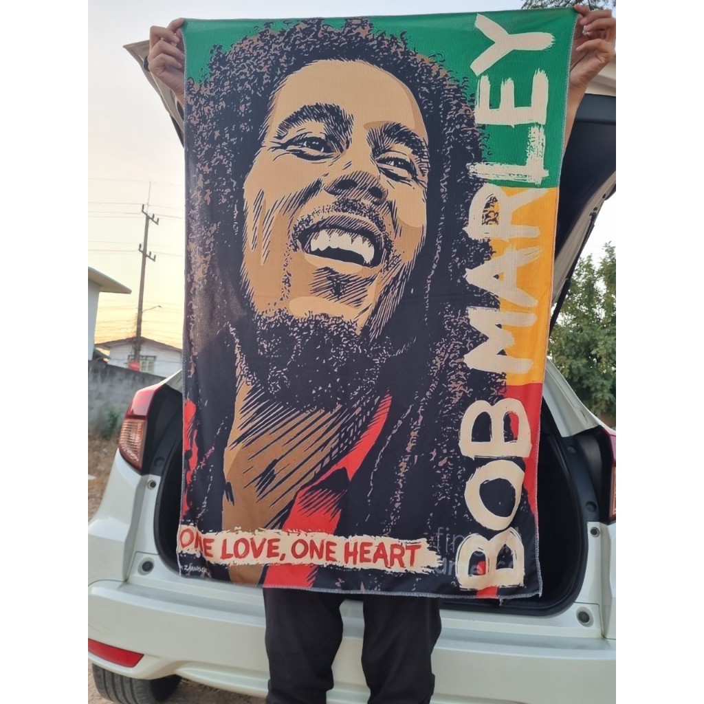 ผ้าตกแต่งผนัง ผ้าธง ลายสายเขียว BOB MARLEY freedom