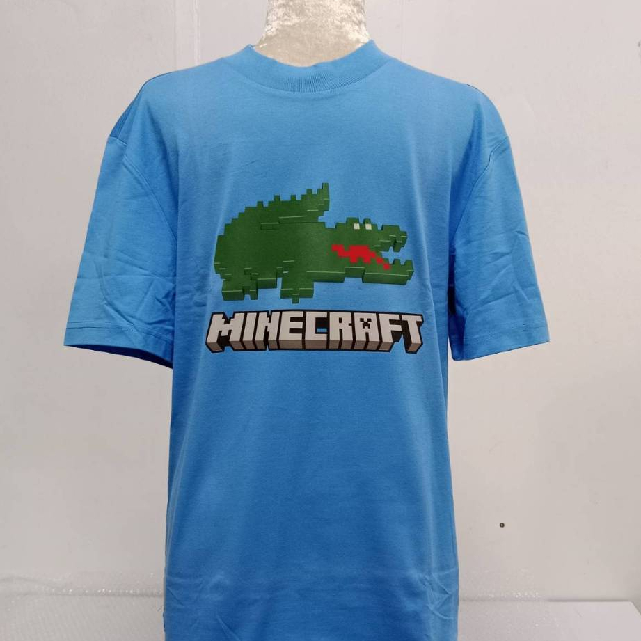 Lacoste เสื้อยืดคอกลม รุ่น Unisex Lacoste X Minecraft Print Organic Cotton T-shirt Code: TH5038 10 L