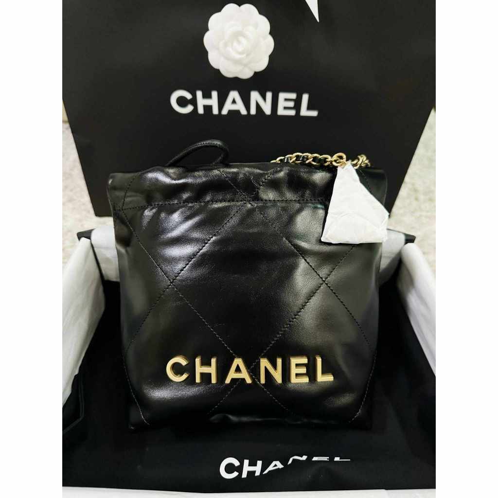 new chanel mini hobo 22 โลโก้ทอง