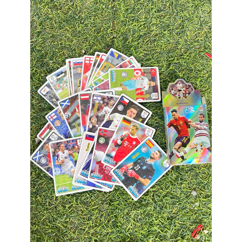 การดนักฟุตบอลEUROยก แผง 12 กล่อง  ใน 1 กล่องมี 25 ใบสุดคุ้ม
