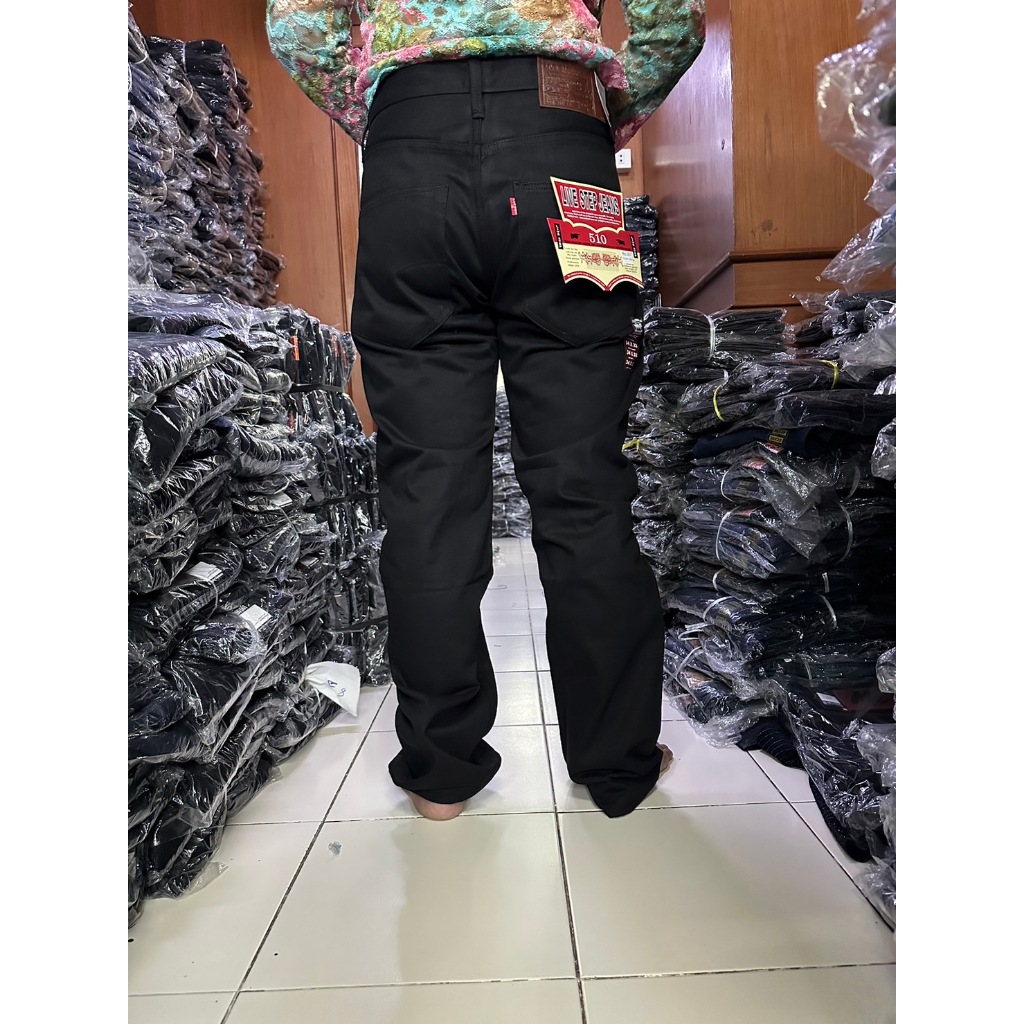 MTE กางเกงยีนส์ขากระบอก เป้ากระดุม ซุปเปอร์แบล็คสีดำ รุ่น 057 สินค้าพร้อมส่ง