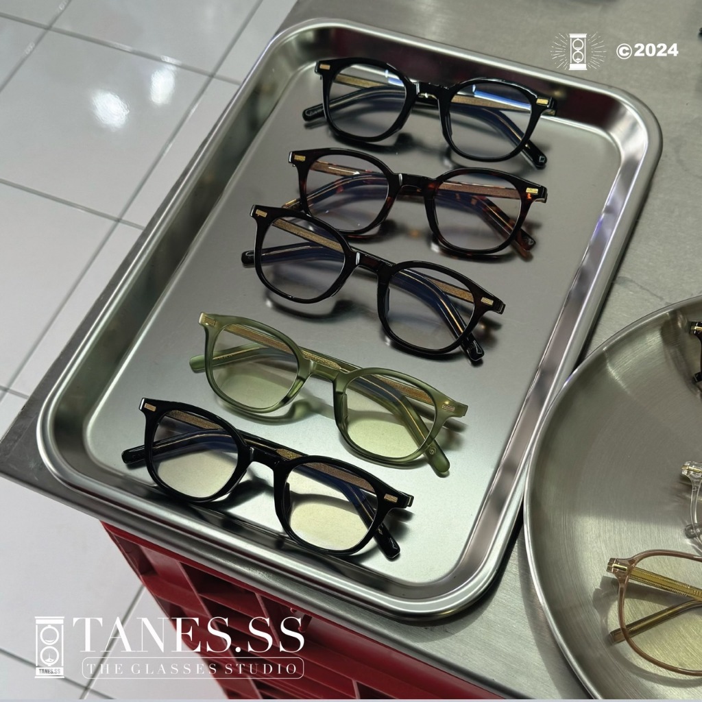 A5241[E5]แว่นตาออโต้เลนส์[ออกแดดเปลี่ยนสี]กรองแสงสีฟ้าและกันแดดได้ สามารถนำกรอบเปลี่ยนเลนส์สายตาได้เลย