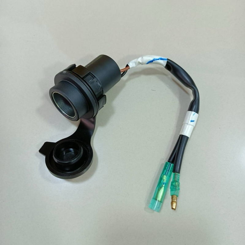 เบ้าตัวเมีย ที่จุดบุหรี่ มีฝาปิดกันน้ำ DC12V
