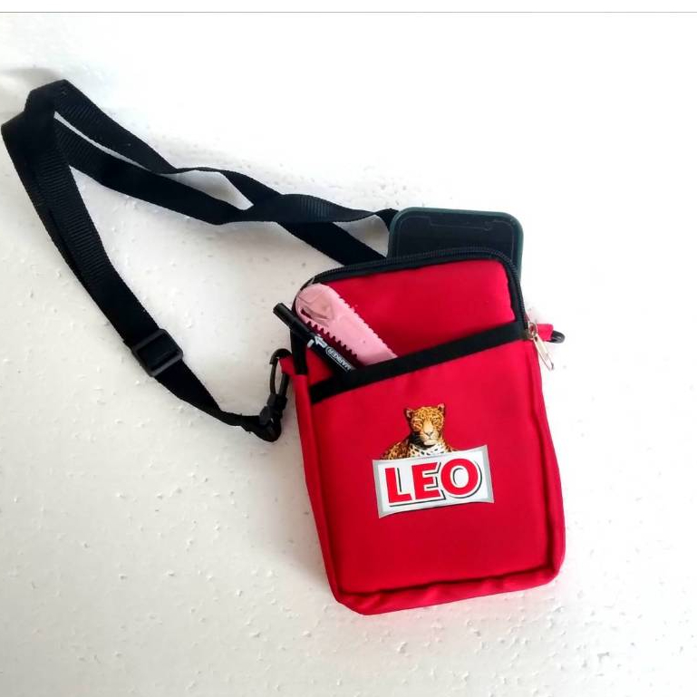 กระเป๋าLEOใส่มือถือมีบุกันกระแทกใส่หูฟัง powerbank
