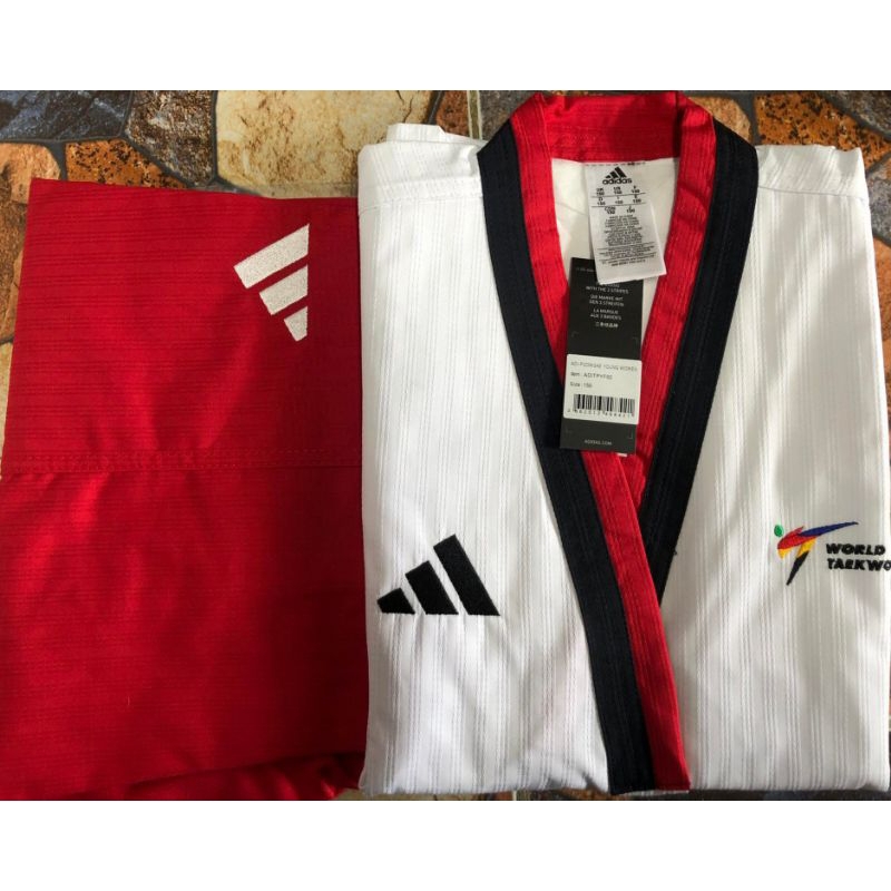 ชุด​ adidas Poomsae พุมเซ่​ของผู้หญิง คอดำแดง กางเกงแดง