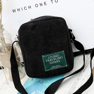 ส่งด่วน GUCSELECTED(B232) กระเป๋าผ้าสะพายข้างสีดำ-หลากสี ป้ายLIVING TRAVELING SHARE