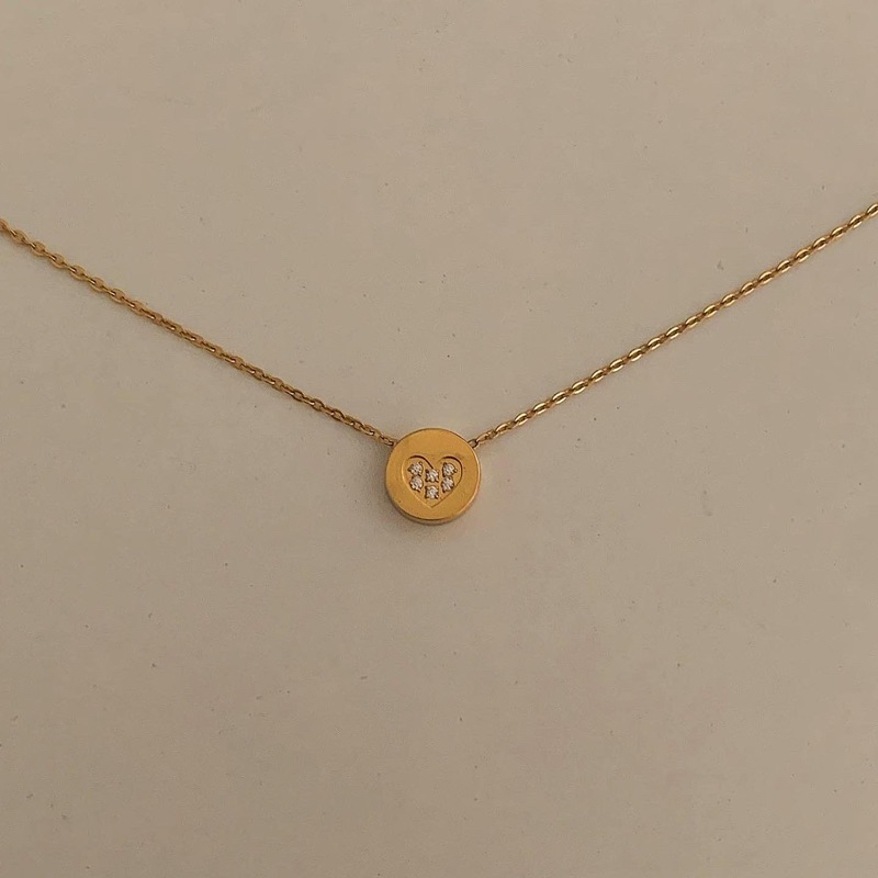 HER OBJECTIVE_HER JUDY HEART BOLD PENDANT NECKLACE