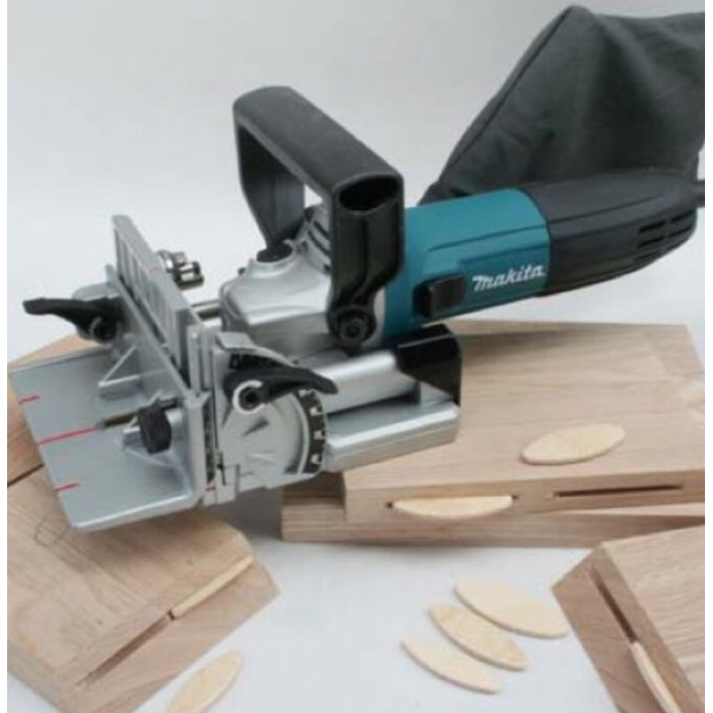 MAKITAเครื่องเซาะร่องไม้ รุ่น PJ7000 ขนาด 100mm. (4'') กำลังไฟ 701 W.