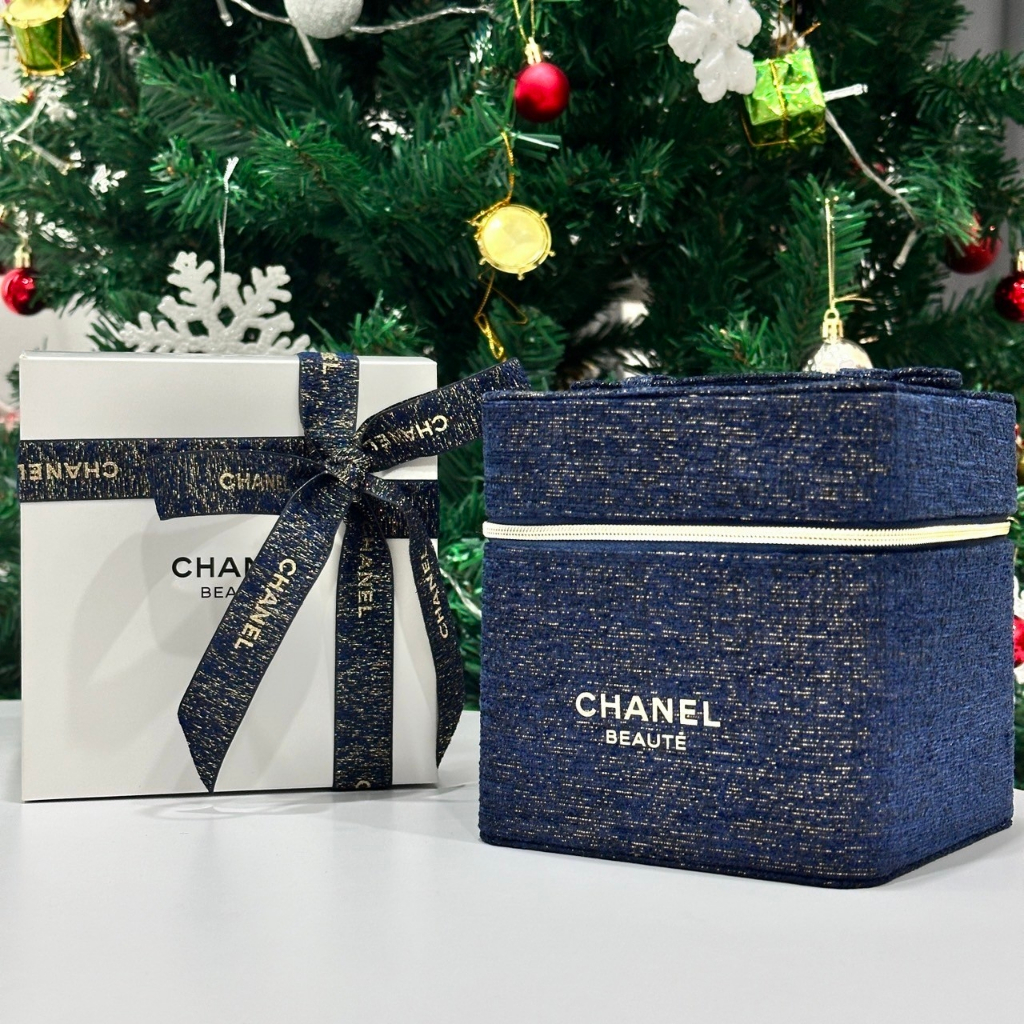 Chanel Beaute Makeup Box Bag VIP Collection 2023