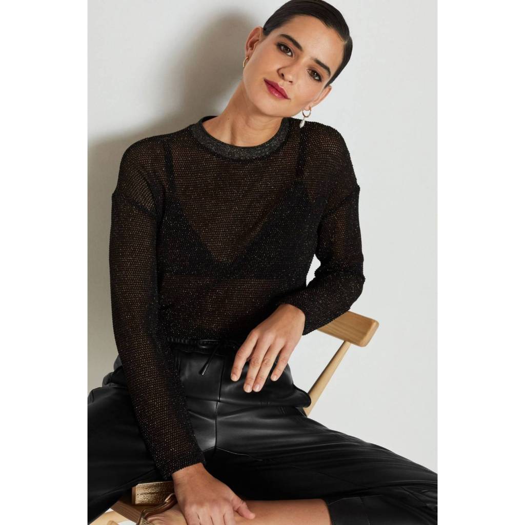 Sparkle Sheer Long Sleeve Top เสื้อแขนยาว ผ้ามีน้ำหนัก ทิ้งตัว กลิตเตอร์วิบวับในตัว ไม่แนบตัว สีดำ