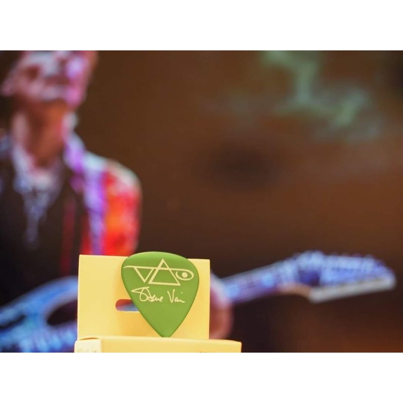 ปิ๊กกีตาร์ >> IBANEZ STEVE VAI SIGNATURE set 3 สี