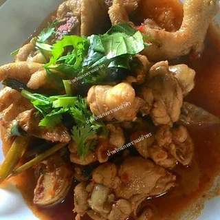 น้ำพริกแกงอ่อมเมือง 500กรัมน้ำพริกแกงตราแม่อำพร เชียงใหม่ แกงทางเหนือ น้ำเงี้ยว ฮังเล ข้าวซอย แกงแค