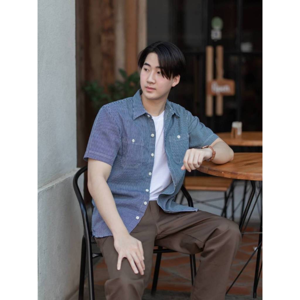 Work Wear Style เสื้อแขนสั้น "ผ้ายีนส์ลายริ้ว" วินเทจๆ ใส่ได้ทั้งแบบคลุมและแบบเชิ้ต เท่ห์แบบ 10 10!!