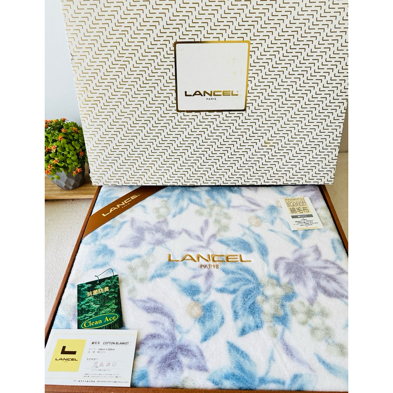 LANCEL Paris ผ้าห่มสำลีผ้าฝ้าย ลายดอกไม้โทนสีฟ้าสวย ผลิตจากฝ้าย 100 %