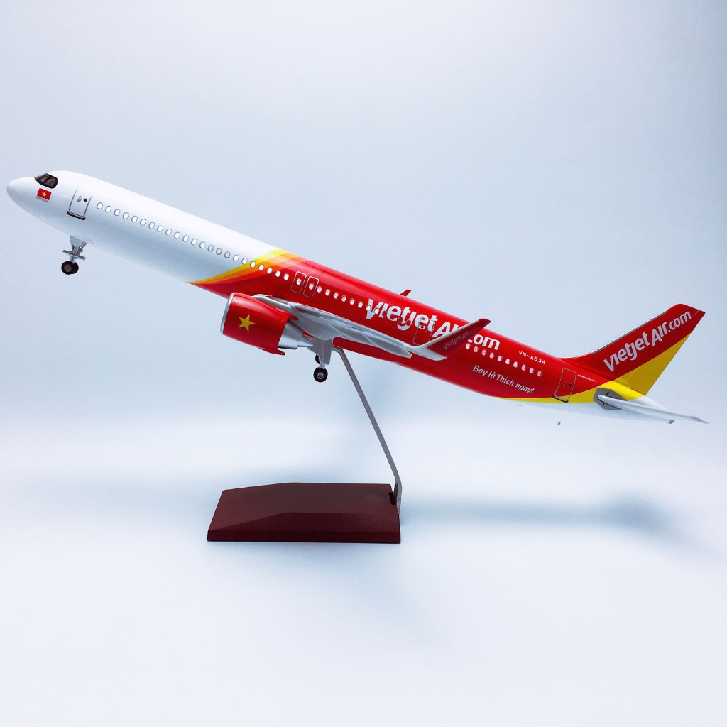 [47CM] โมเดลเครื่องบิน เวียตเจ็ต Vietjet A320 ทำด้วยเหล็ก มีฐานตั้งโชว์ให้ สวย งานละเอียด- ของเล่น ของขวัญ ตั้งโชว์