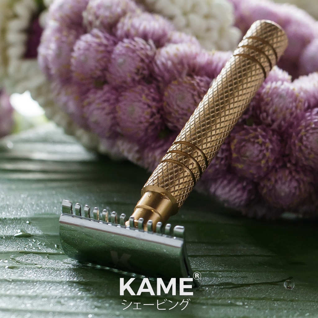 มีดโกนพระ KAME (คาเมะ) รุ่น KMS95 อลูมิเนียม สีทองสัมฤทธิ์ มีดโกนปลงผม สำหรับพระสงฆ์ ไม่บาดศีรษะ ไม่ต้องถอดฐานรอง ราคา ถูกที่สุด ดีลบีเคเค แกลเลอรีภาพที่ 4