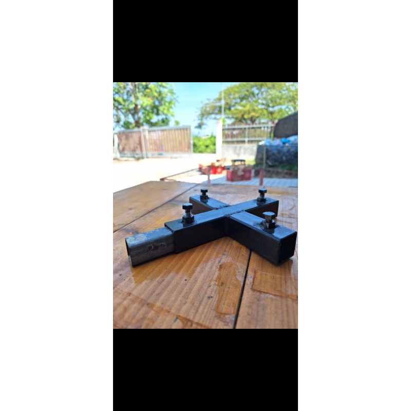 ข้อต่อเหล็กกล่องรูปกากบาท สำหรับต่อเหล็กกล่องขนาด1×1นิ้ว