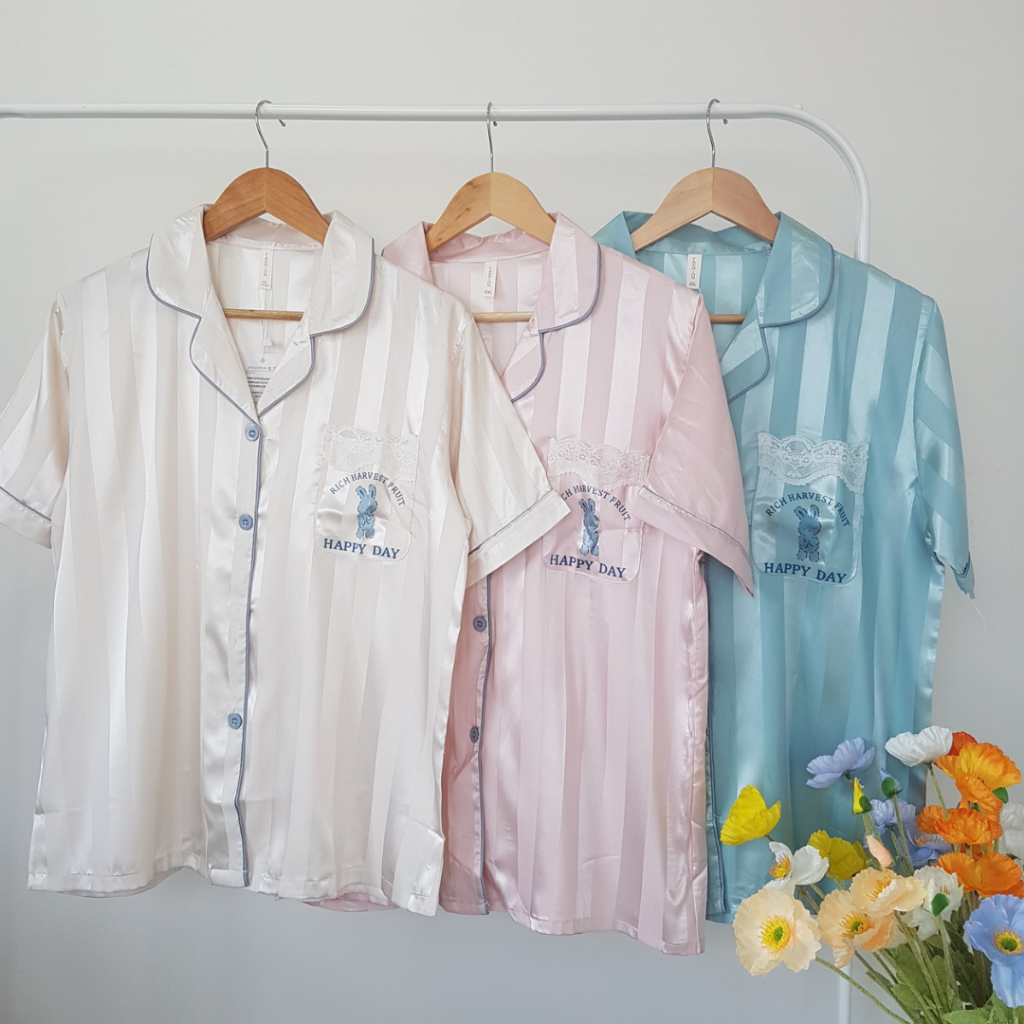 (พร้อมส่ง) ชุดนอนซาตินผู้หญิงแขนสั้น-ขาสั้น