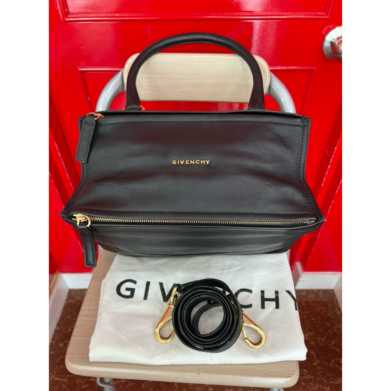 กระเป๋า Givenchy Pandora Size M แท้ 💯%