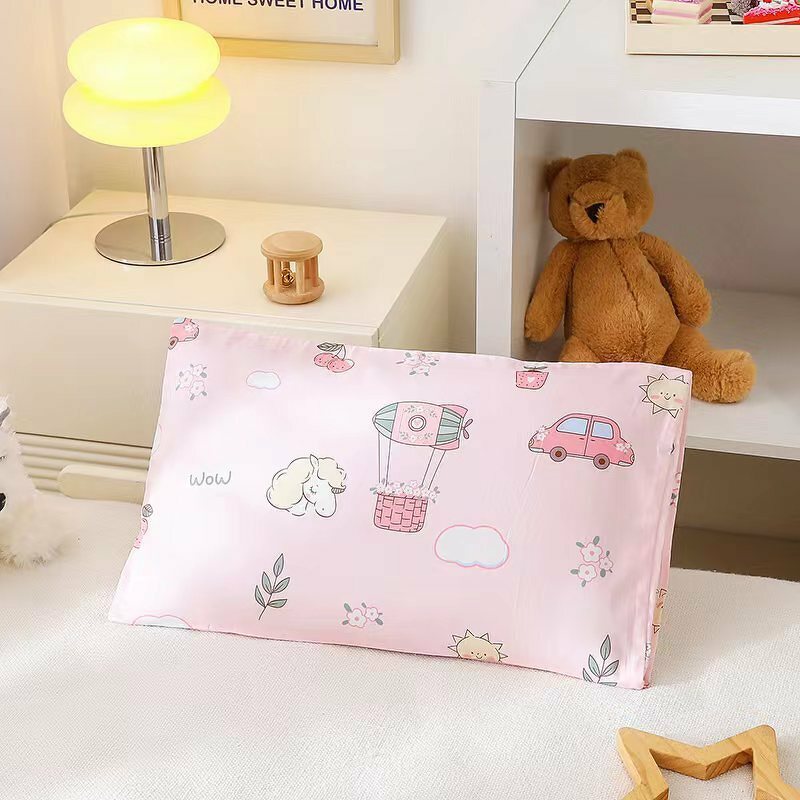ส่งไว! ปลอกหมอนเด็ก ปลอกหมอนเด็กอนุบาล ขนาด 40x60 cm ผลิตจากผ้า cotton 100% พิมพ์ลายสีสันสดใส มีลายให้เลือกมากมาย