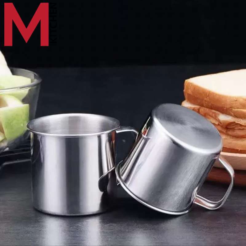 M KITCHEN แก้ว กระป๋องน้ำ มีหูจับ สแตนเลส มีให้เลือก 2 ขนาด สามารถวางบนเตาได้