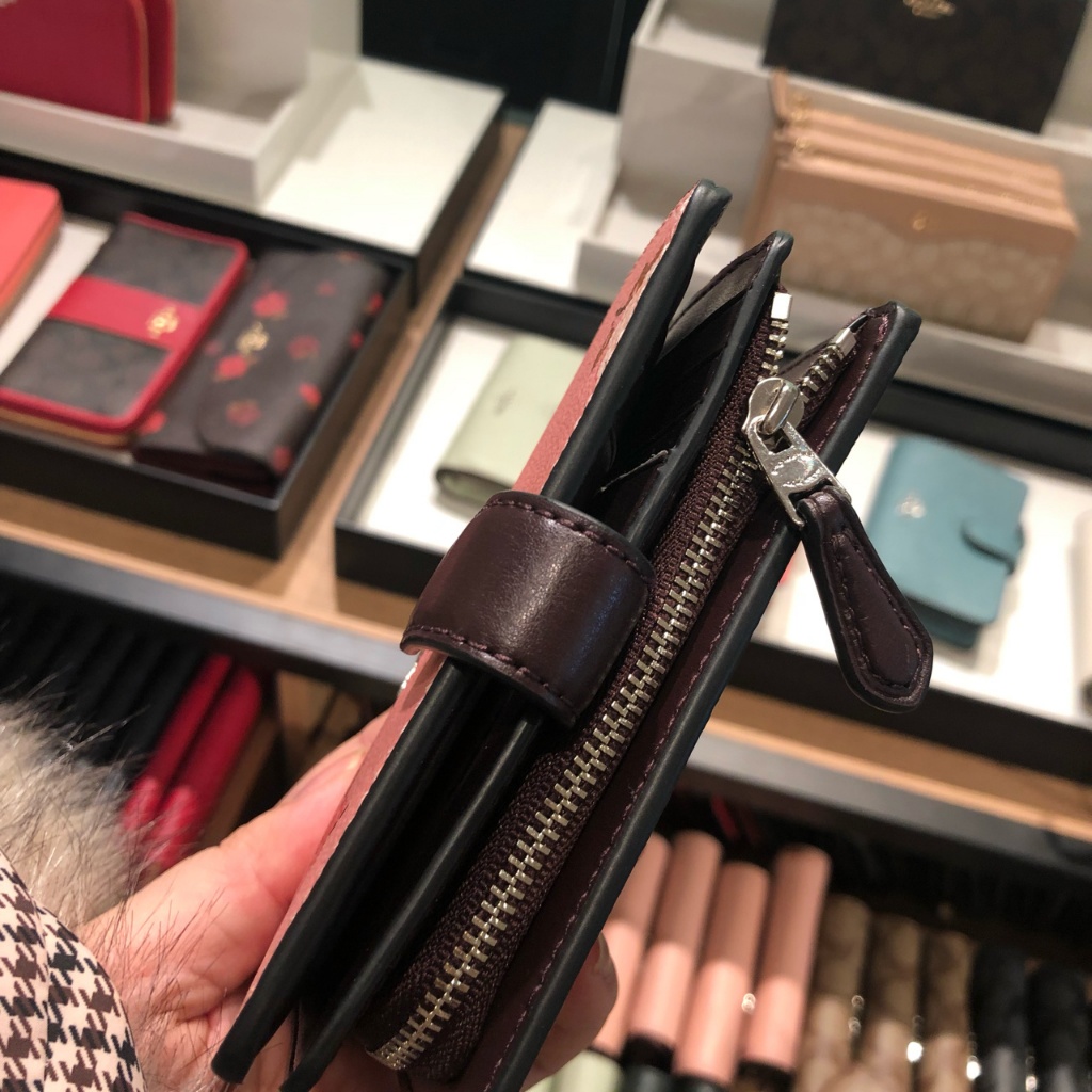 Medium Corner Zip Wallet F53562 F53436 ผู้หญิง กระเป๋าสตางค์ Coac h แท้ กระเป๋าใส่เหรียญ YKKซิป ปุ่มสแน็ป กระเป๋าเงิน