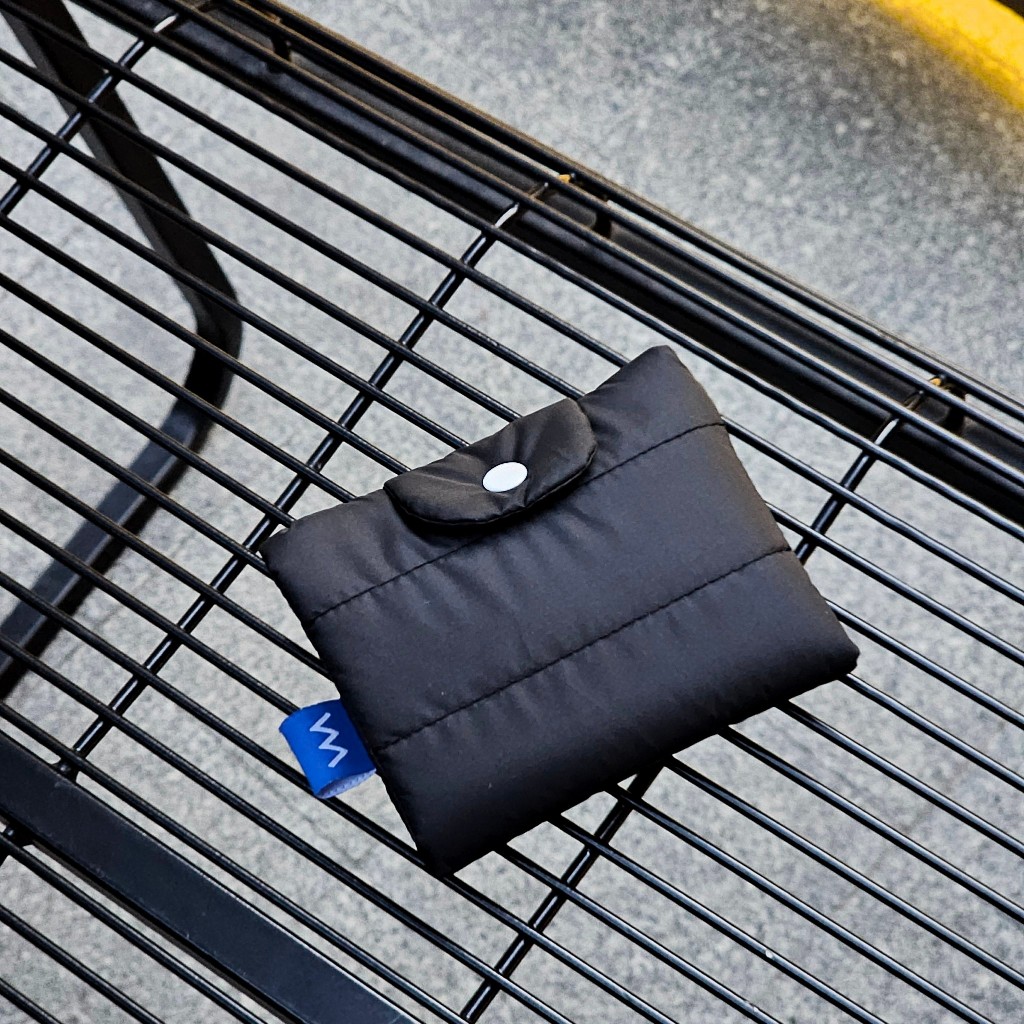 Hukmum Bubble wallet Black : กระเป๋าสตางค์ใบเล็ก มีช่องใส่เหรียญ แบงค์ บัตร 'มี 13 สี'