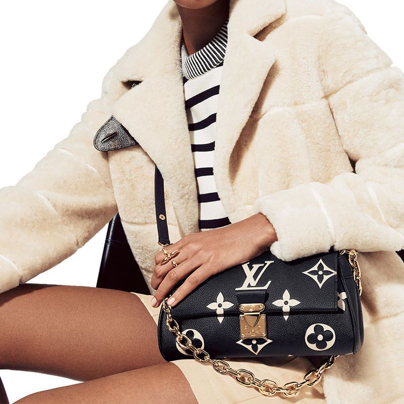 Louis Vuitton ของแท้ 100% กระเป๋าผู้หญิงใหม่ LV BAG FAVORITE กระเป๋าหนังลูกวัวคลาสสิกพลิกกระเป๋าสะพายโซ่ M45859