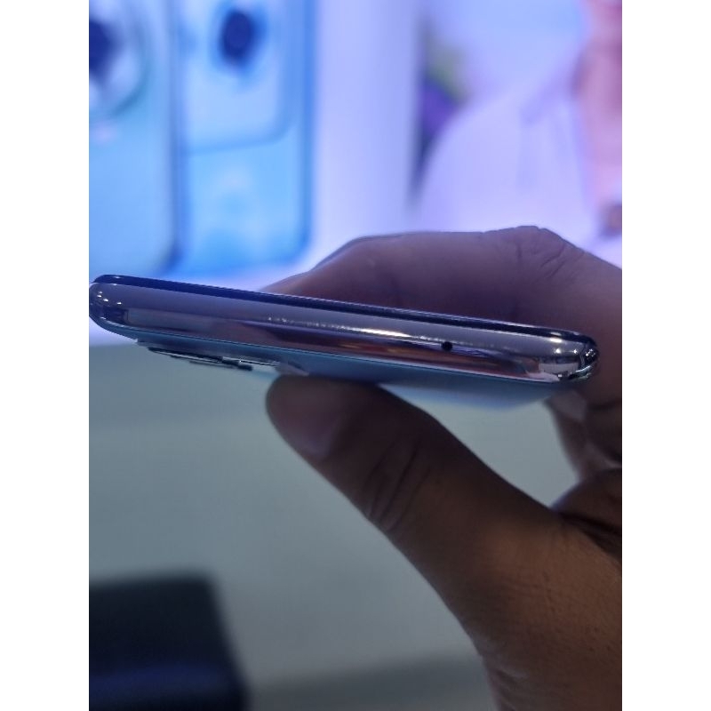 มือสอง OPPO reno 5. 5g Ram 8 Rom 128 CPU Snapdragon นะครับตัวนี้สภาพสวย 3,900 บาทหาดใหญ่นัดรับได้ครั