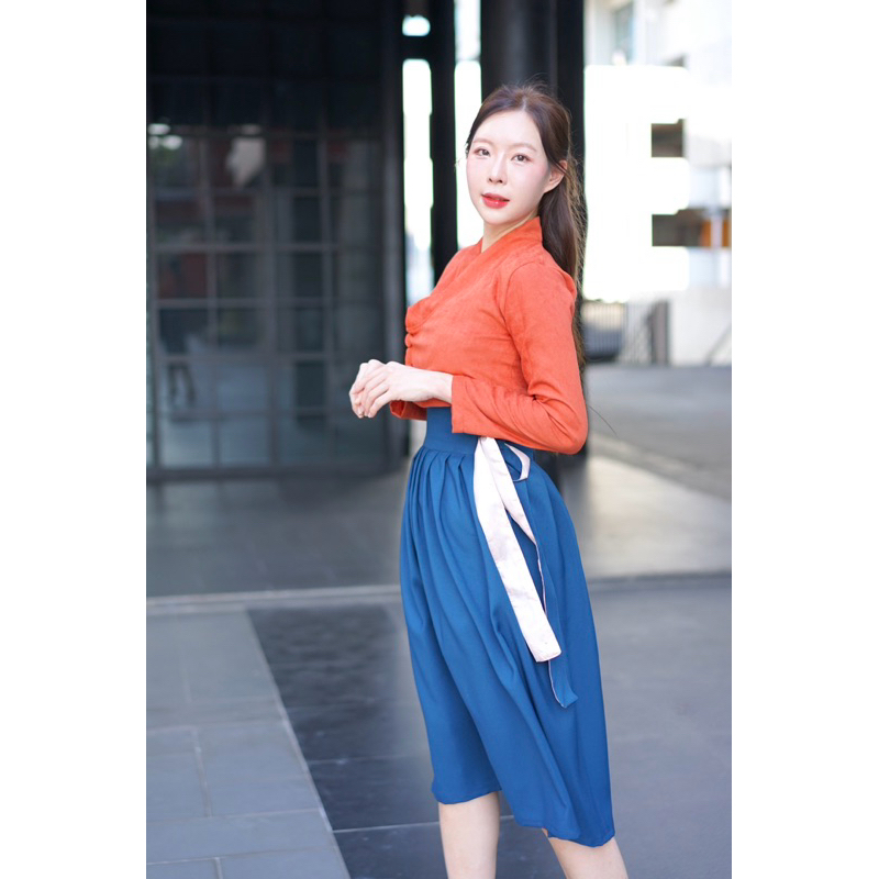 ชุดเซทฮันบกประยุกต์ (Velvet Crop&amp;Hanbok Skirt) Modern Hanbok by Boraunnii