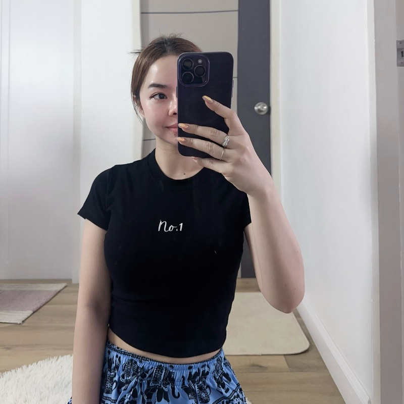 เสื้อยืดครอปผ้ายูนิ นิ่มเด้ง(ใส่แล้วเอวคอด) ปักNo.1