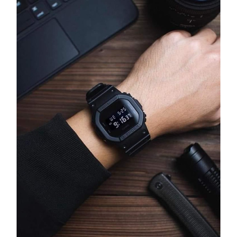 CASIO G-SHOCK ยักษ์เล็ก รุ่น DW-5600UBB-1DR ประกันศูนย์เซ็นทรัล 1 ปีเต็ม