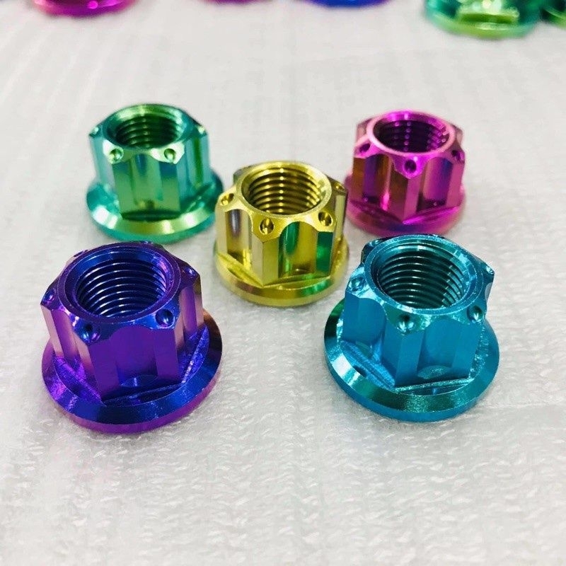 น็อตตัวเมียไทเทเนี่ยมM5,M8