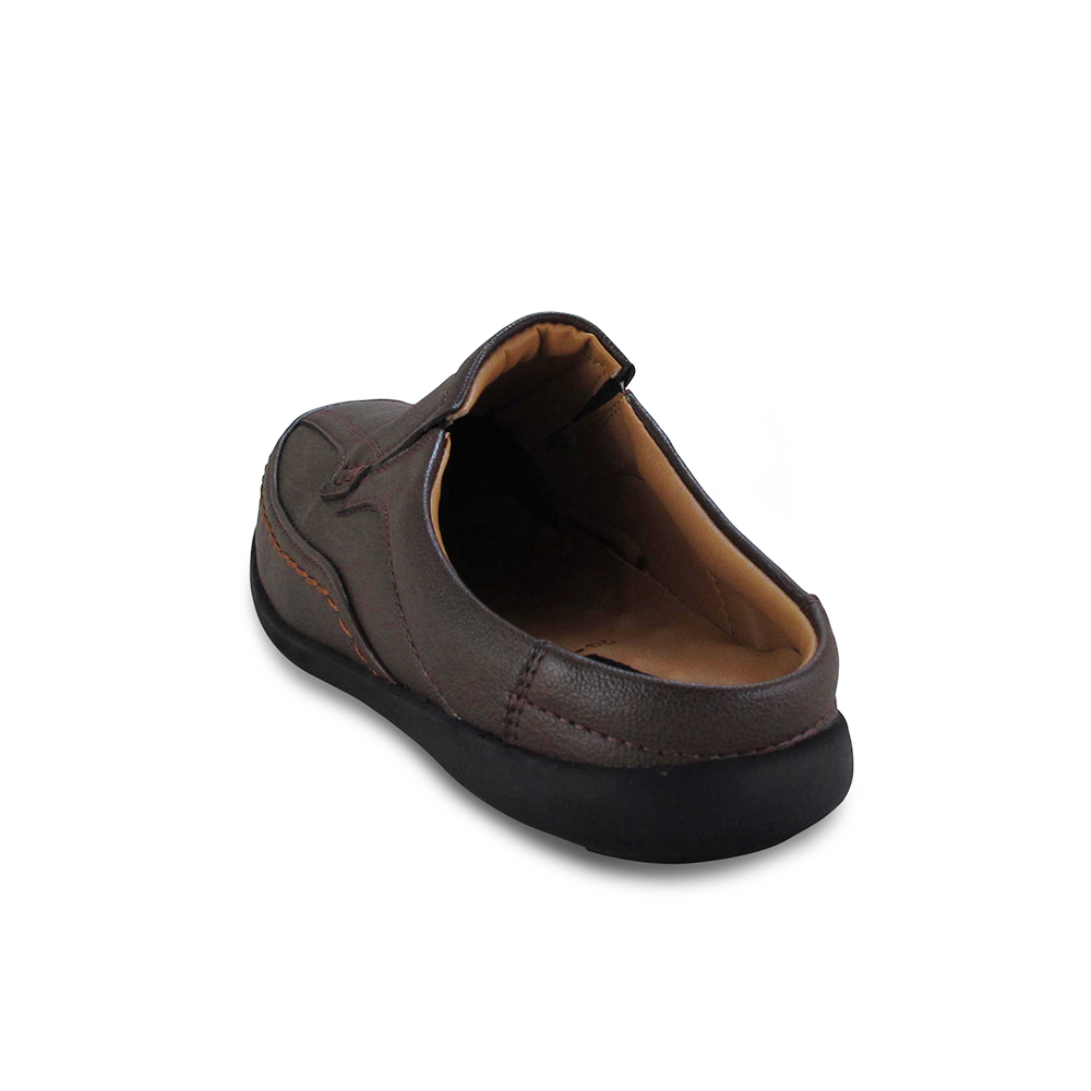 FREEWOOD OPEN HEEL CASUAL SHOES รองเท้าลำลองผู้ชาย หนังแท้ แบบเปิดส้น รุ่น 79-6141 สีดำ / สีน้ำตาล ( BLACK / BROWN )