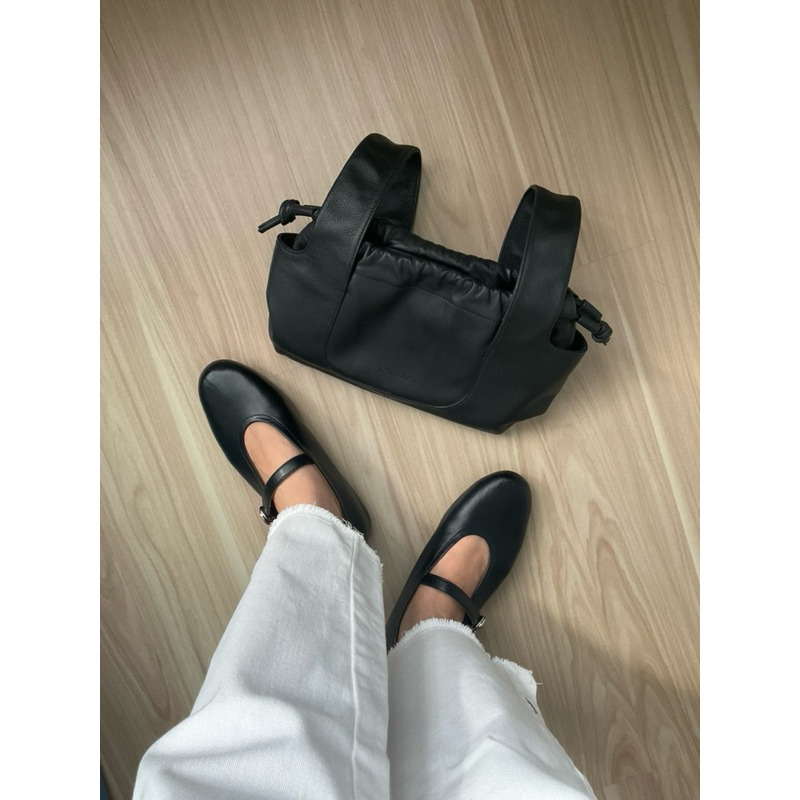 TwoTwentyTwo.stores “Envy” Mary Jane soft ballerina