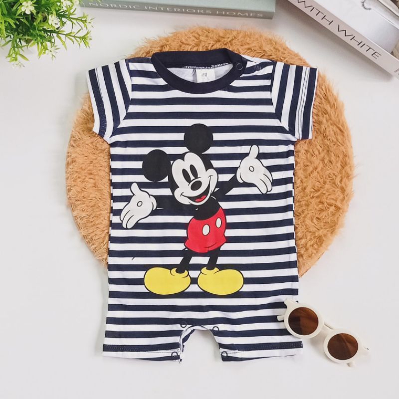 รอมเปอร์ขาสั้น สีกรม ลายน่ารักต้อนรับ summer
