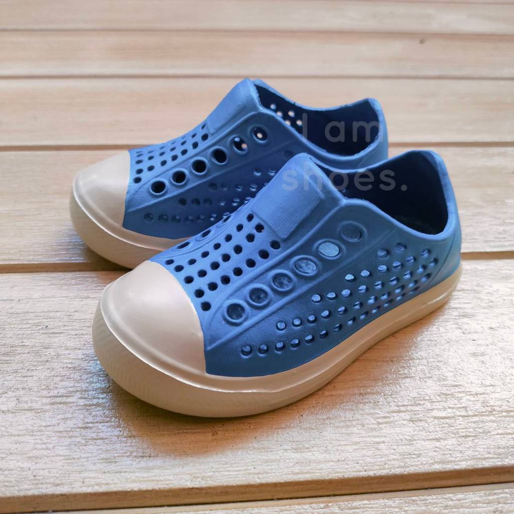 ( แถมตัวติดการ์ตูน) Red Apple รองเท้าหุ้มส้นเด็ก รุ่น AP5815 24-35 - รูปที่ 2