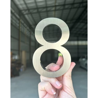 ตัวเลขสแตนเลสสีเงินแฮร์ไลน์ ฟอนต์บาง4 ตัวเลขบ้านเลขที่ขนาดสูง 10 , 15 , 20 , 25 cm. แถมกาวตะปูให้ฟรี!!