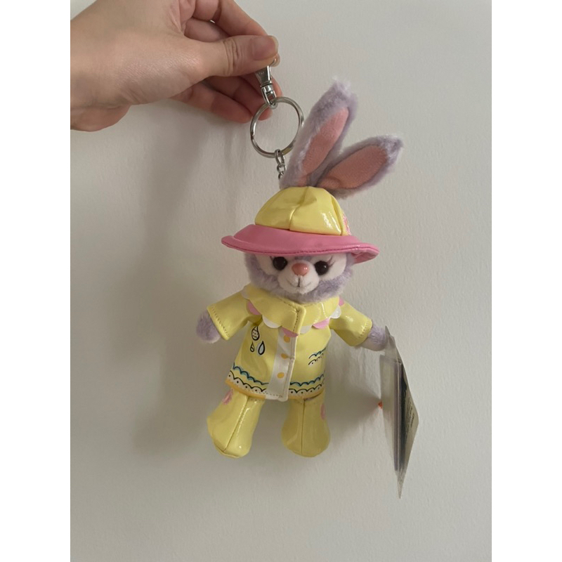 พวงกุญแจดิสนีย์ของแท้ Duffy and friends ชุดกันฝน