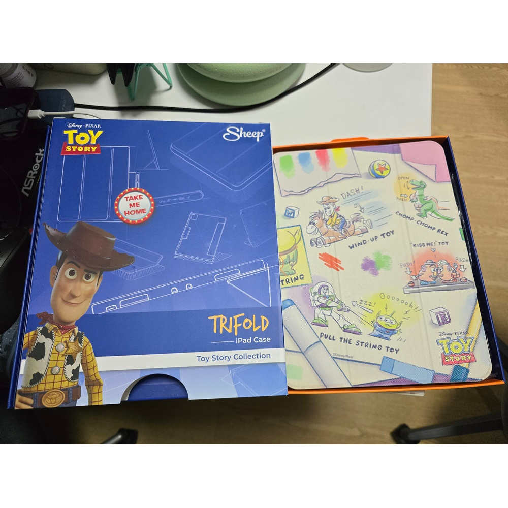 เคส iPad Air 10.9" AppleSheep People - ToyStory Collection สภาพใช้งาน แต่โดยรวมยังใหม่