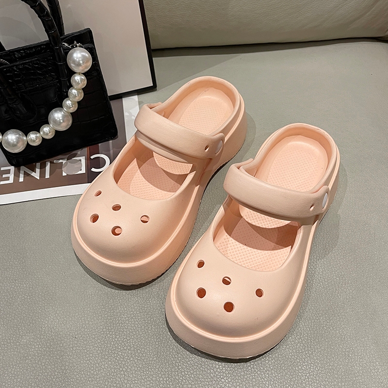 Wooho ห้ามพลาด รองเท้าหัวโตแฟชั่น ดีไซน์รุ่นนี้น่ารักไม่เหมือนใครอะบอกเลย ทำจากวัสดุมีคุณภาพทำให้ทรงสวยกันน้ำได้ กันลื่น