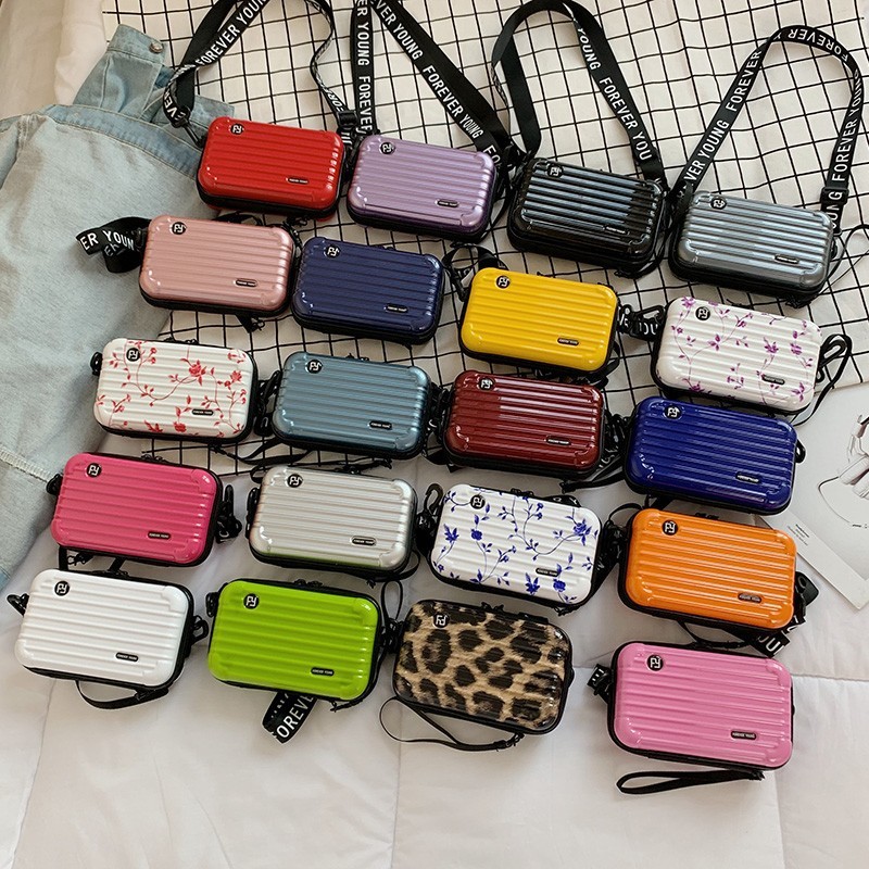 B-408 พร้อมส่ง กระเป๋าสะพายข้าง กระเป๋าสำหรับผู้หญิง สไตส์นี้เท่มากบุคลิกภาพมือถือ กระเป๋าสี่เหลี่ยมเล็ก 20สี