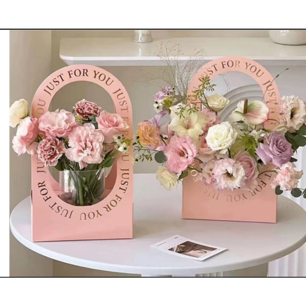 🌻Flower🌻กล่องจัดช่อดอกไม้ จัดดอกไม้DIY สำหรับเป็นของขวัญในวันพิเศษ พร้อมส่ง (รุ่นหูอังกฤษ)